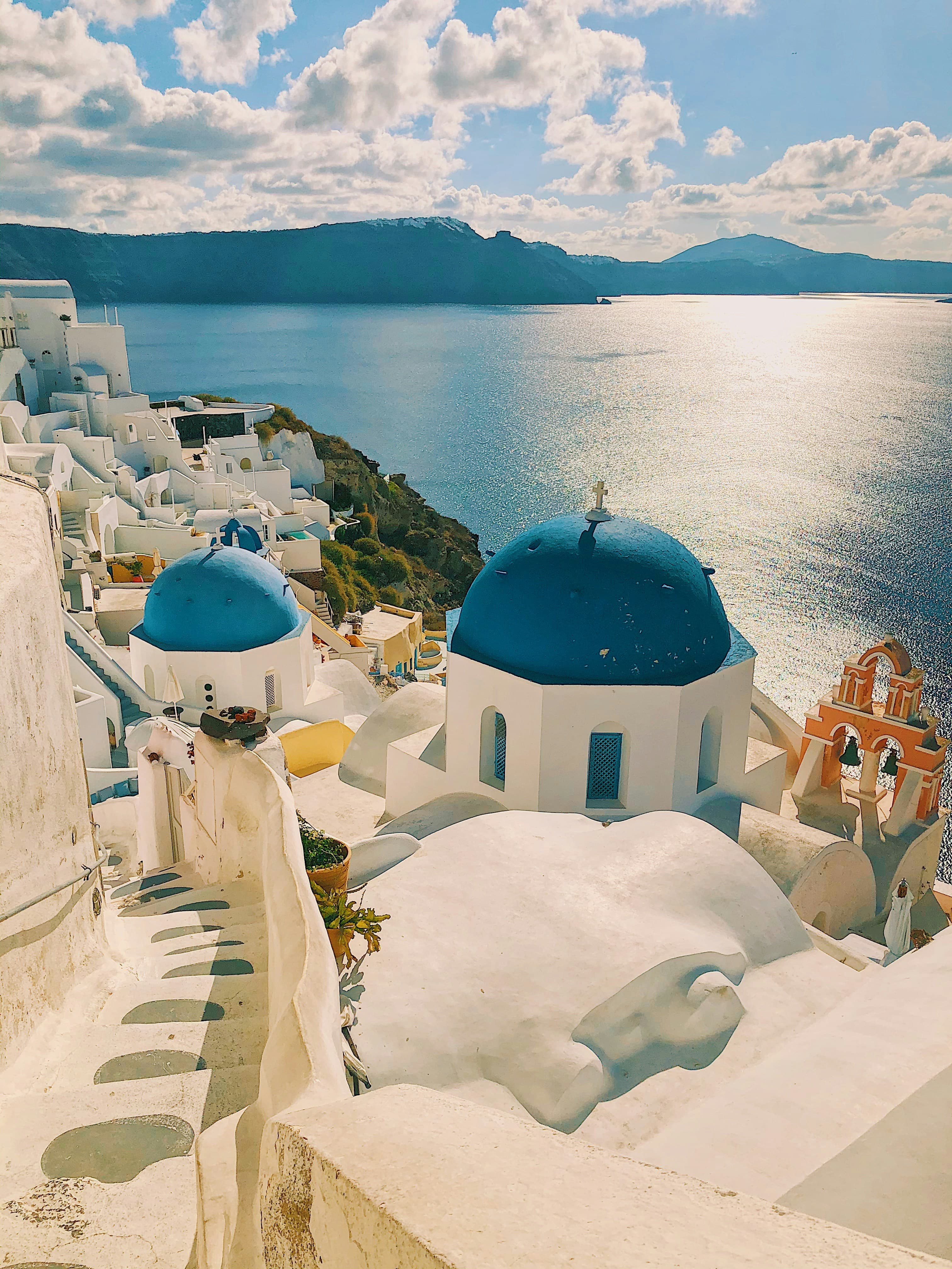 White buildings overlooking the blue sea in Santorini